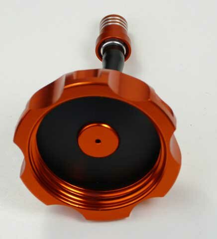 Aluminium Tankdeckel mit Entlüftungsventil Orange Kawasaki KX / KX F 450 (02)